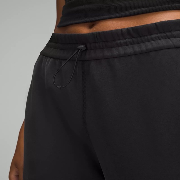 🌟 LULULEMON SOFTSTREME HIGH RISE STRAIGHT LEG CROPPED PANT  🌟 - Picture 3 of 12